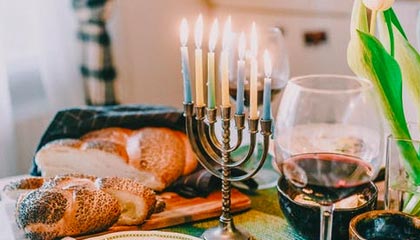 开云体育官网-凯尔特人大胜，战绩继续领跑东部，凯尔特人比赛集锦