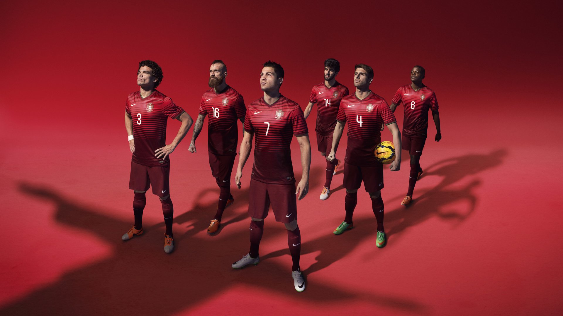 中国足球的球员心理健康管理机制，足球运动员比赛心理分析