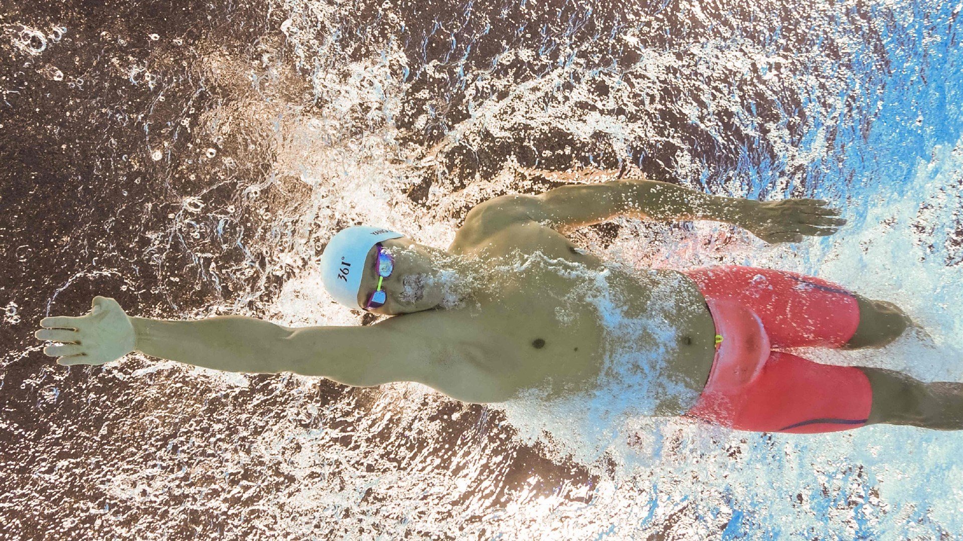 开云综合服务-水球淘汰战突尼斯女队顽强应战，突尼斯女子篮球比赛