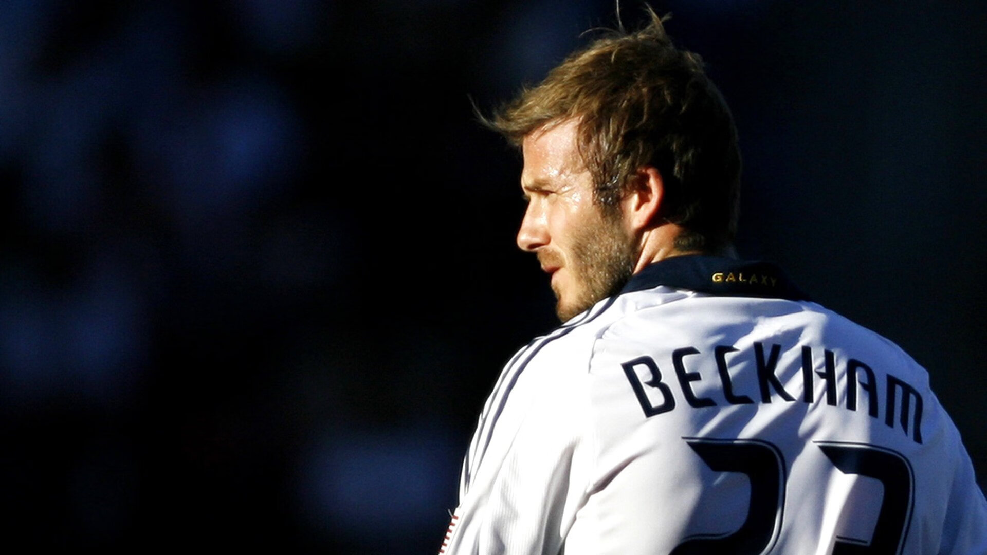 球员交流赛带动文化旅游，赛地经济见增长，球赛人员